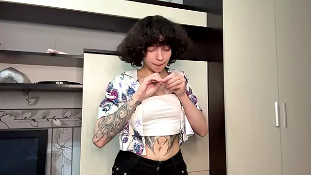 Nikatyanxx webcam