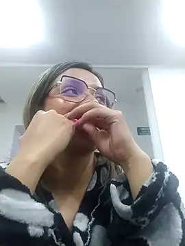 CynthiaMore webcam