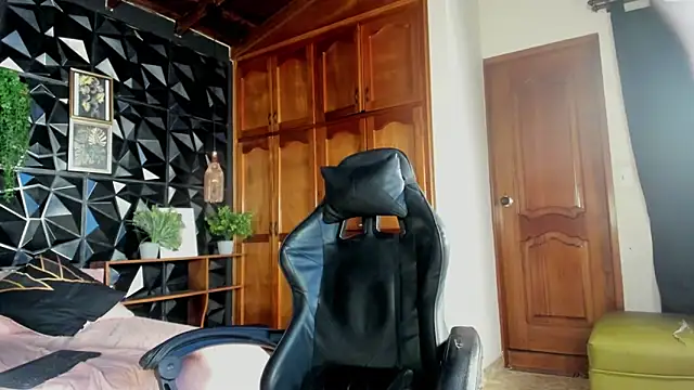 elliot_colton webcam