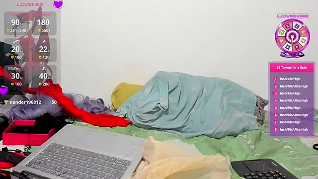 Petite-Goth webcam