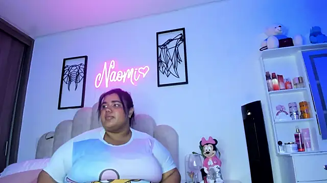 NaomiAsha webcam