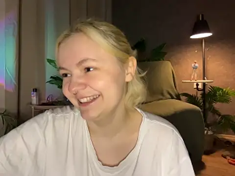 MoonIvy_ webcam