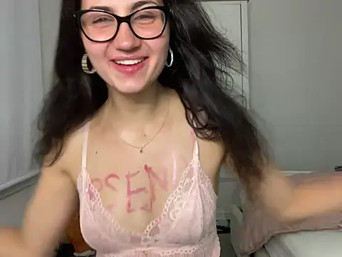 Ellamay06 webcam