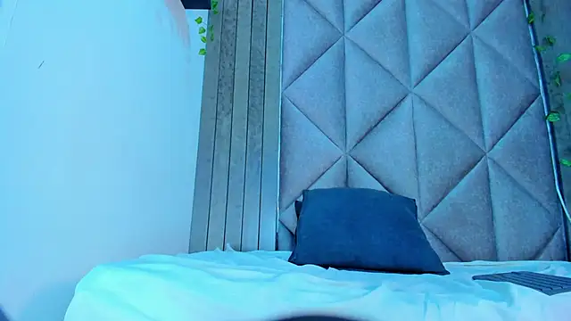 Meganlove__ webcam