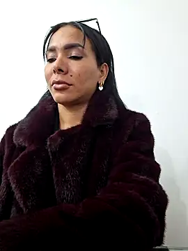 Doll_Loren webcam