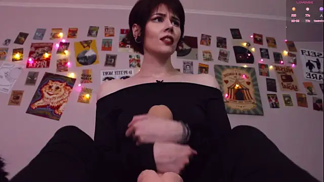 Luna_Blake webcam