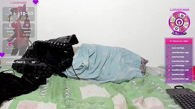 Petite-Goth webcam