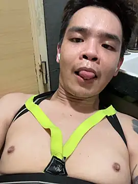 sluttydogsextoy webcam