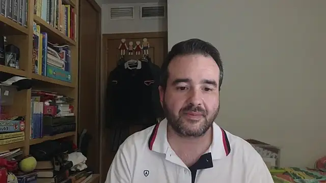 curiosillo83 webcam