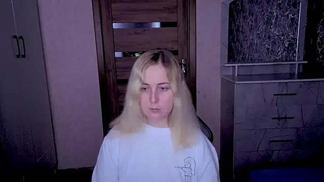 Kristy-Max webcam