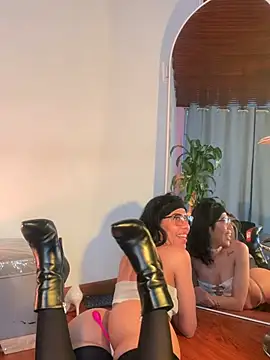 _zoe_bakerr webcam
