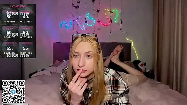 Emma_Willson webcam