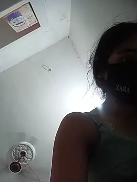 Riya_cum66 webcam