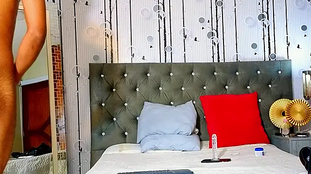 Alex_Bloom webcam