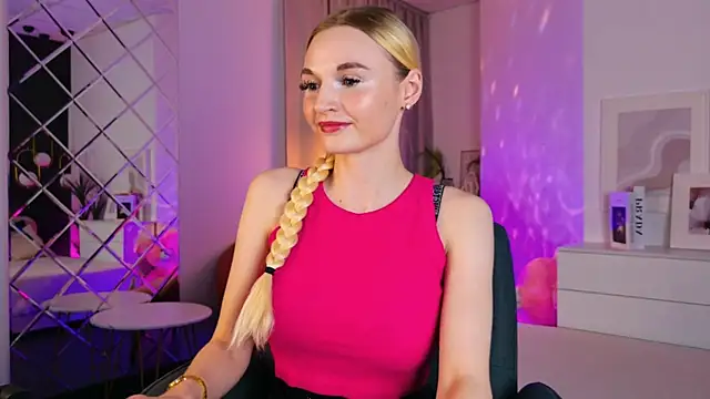 Mila__Lux webcam
