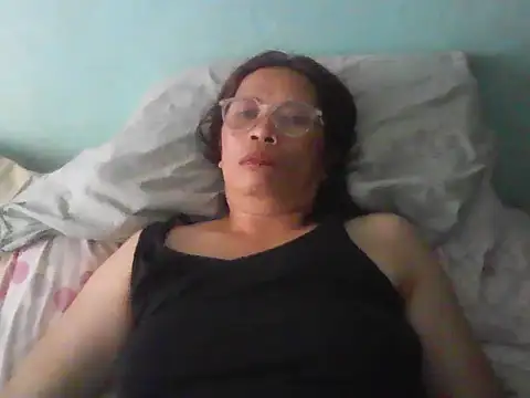 momshe2026 webcam