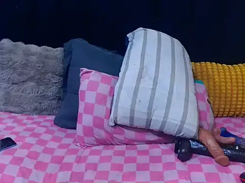 GoldenBigAssCurvy1 webcam