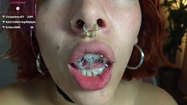 bri_von_dhara__ webcam