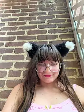 urpuppymoon webcam