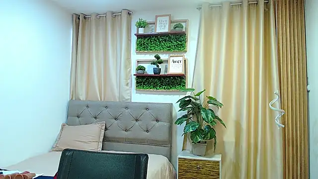 sasi_luna webcam