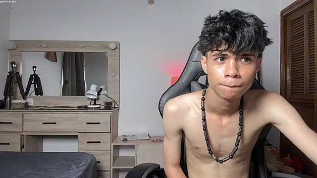 OopsAgain_ webcam