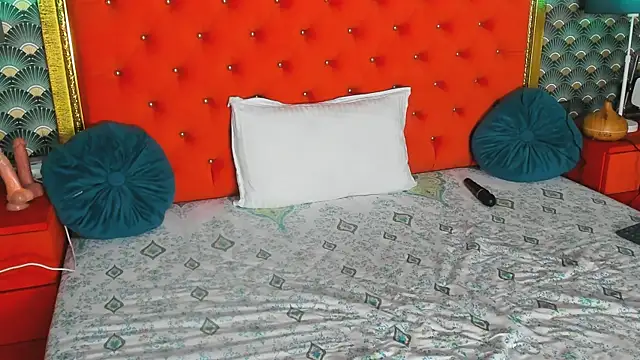 VallerieJones webcam