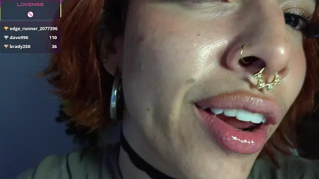 bri_von_dhara__ webcam