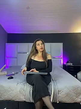 Samantha_Milf__