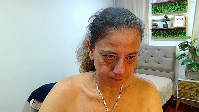 sasi_luna webcam