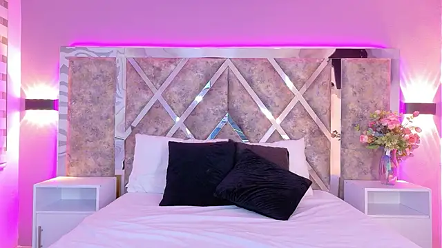 LolaGray__ webcam