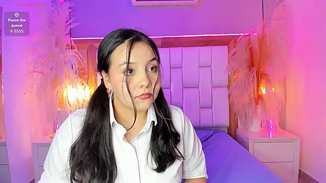 Violet_Bloom webcam