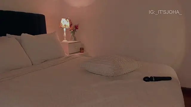 Lovinggirl_ webcam