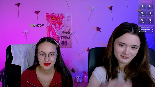 liana_kisses webcam