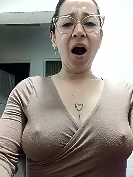 emilypoppy3 webcam