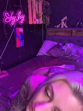 Shy-Ivy webcam