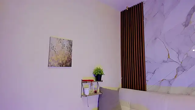 Ela_Queens webcam