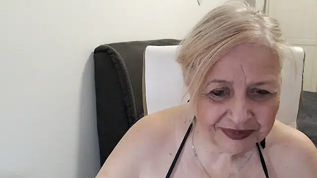 SusiLifeXXX webcam