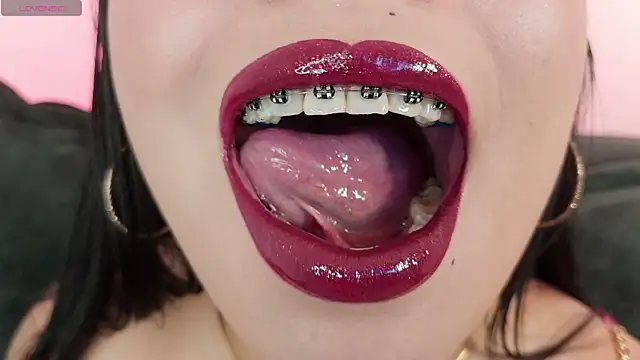 mia_roux1 webcam
