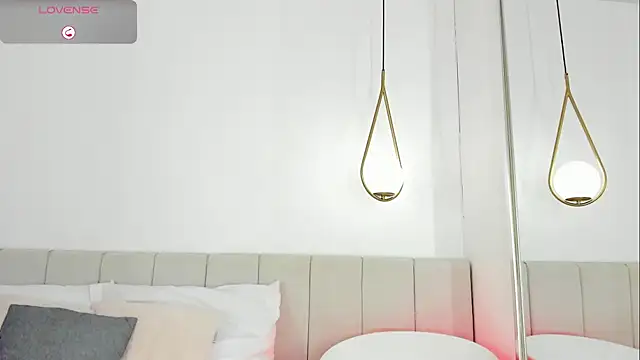 SensuallJenn webcam