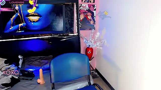 Isabella_Kirk_ webcam