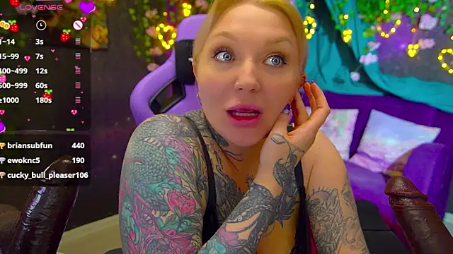 BlackedBarbie webcam