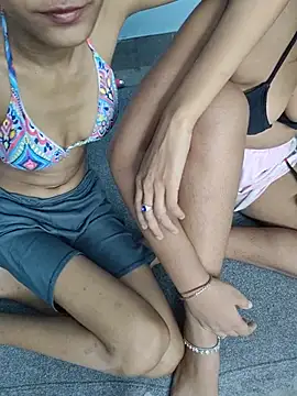Virgin_Girlss webcam