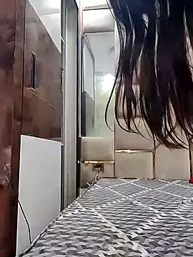 Hey-anamika webcam