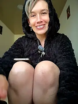 MARILYNMADELENAKOVANOVA webcam