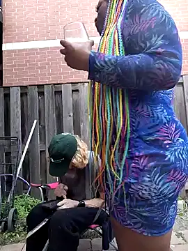 AmazonianMistress webcam