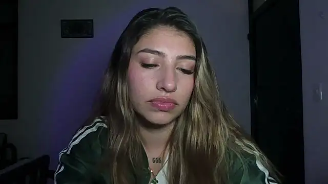 AliceTeenager___ webcam