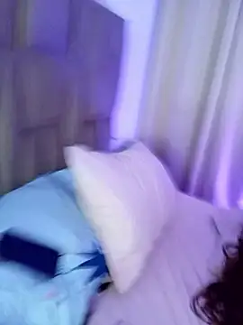 LoanaSantos webcam
