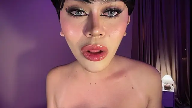 erotictsmonica webcam