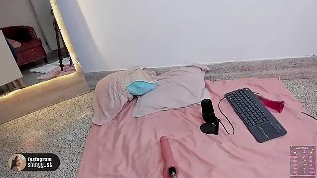 SHINYY_STAR_ webcam