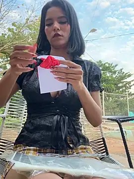 Kitty_Inferno webcam